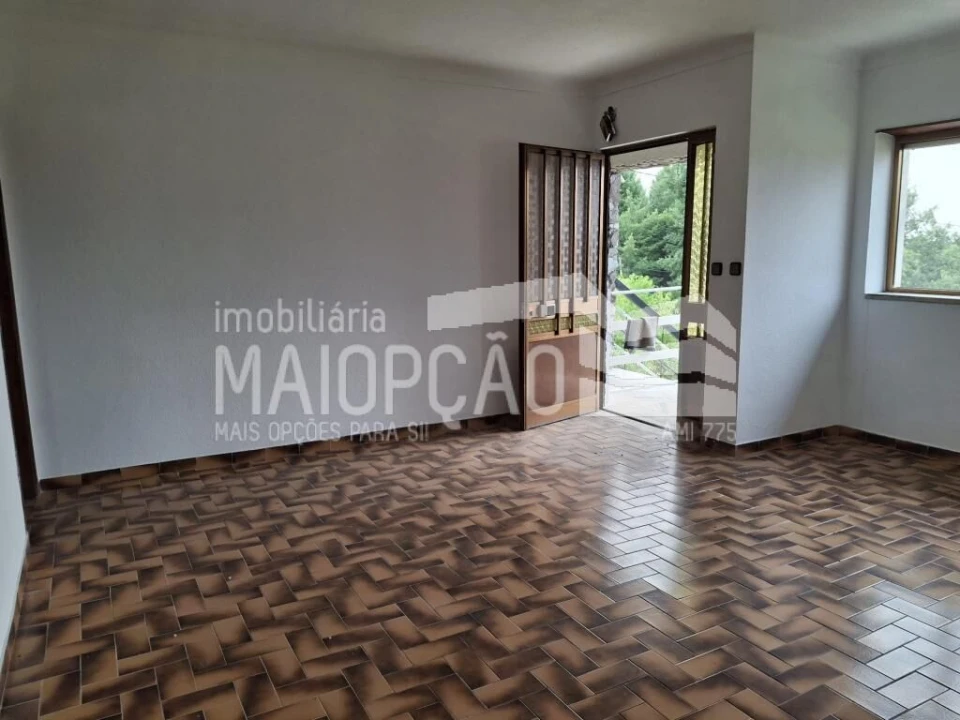 Moradia T3 para Venda em Pega Foto 15