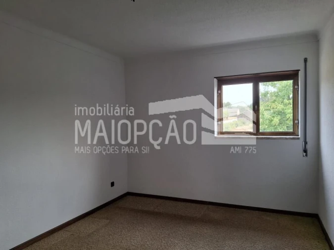 Moradia T3 para Venda em Pega Foto 21