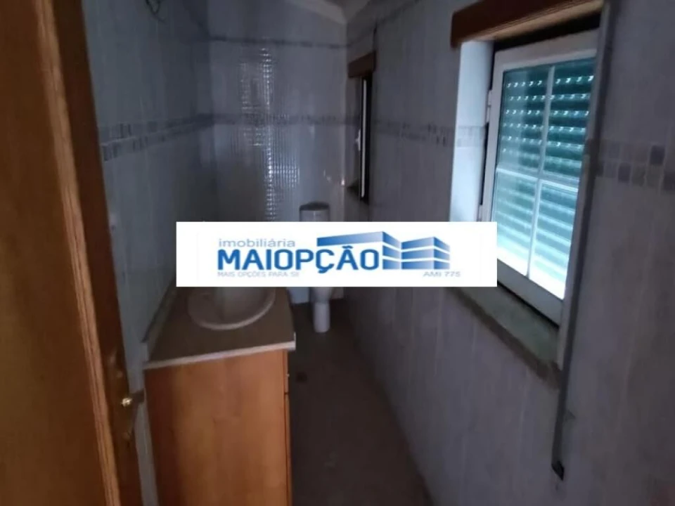 Prédio para Venda em Tortosendo Foto 5