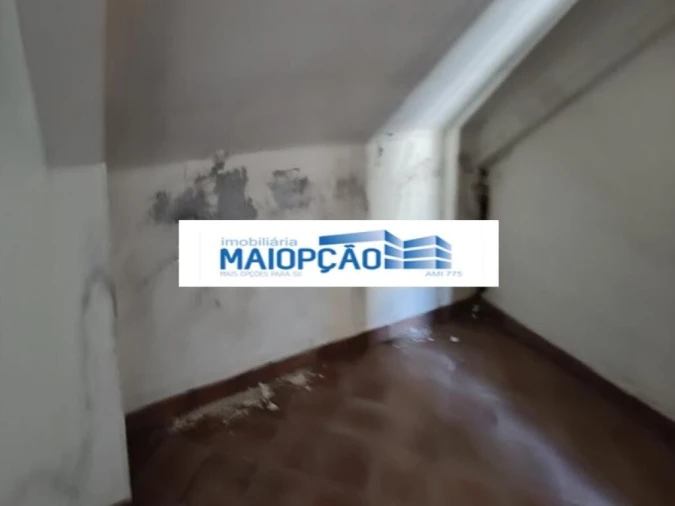 Prédio para Venda em Tortosendo Foto 11