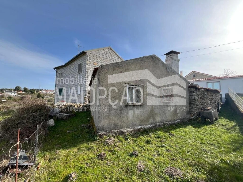 Moradia T0 para Venda em Guarda Foto 2