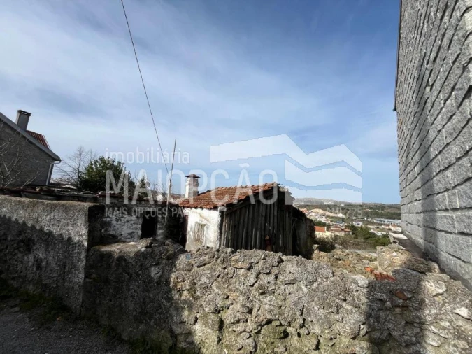 Moradia T0 para Venda em Guarda Foto 5