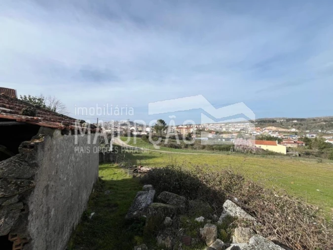 Moradia T0 para Venda em Guarda Foto 6