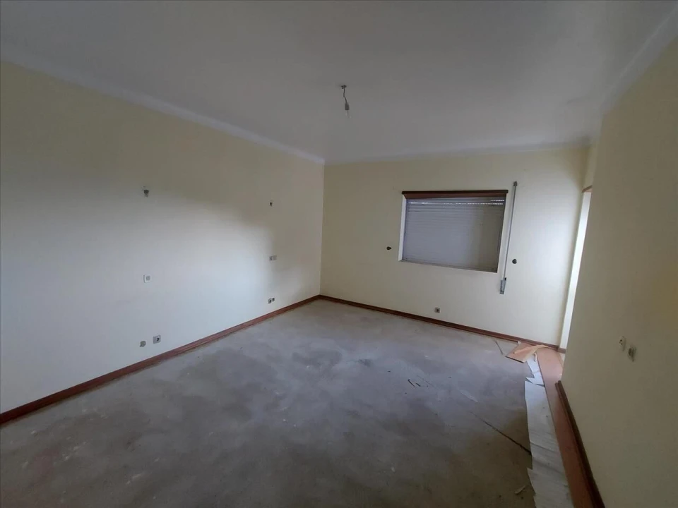 Prédio para Venda em Santiago de Besteiros Foto 29