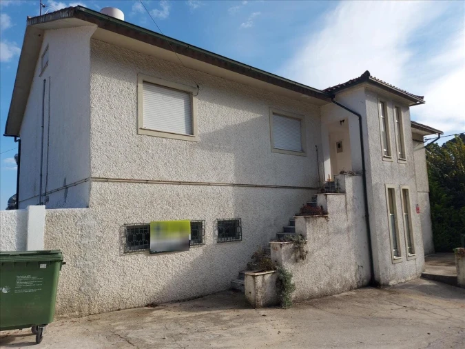 Prédio para Venda em Santiago de Besteiros Foto 3