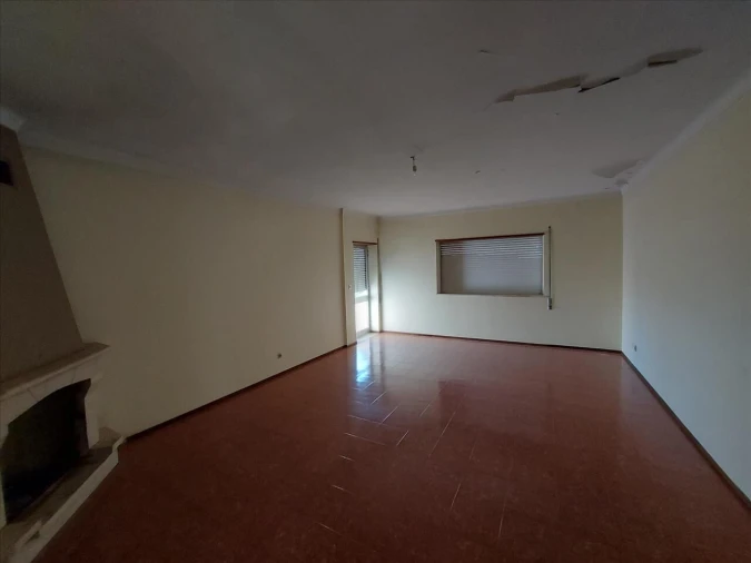 Prédio para Venda em Santiago de Besteiros Foto 27