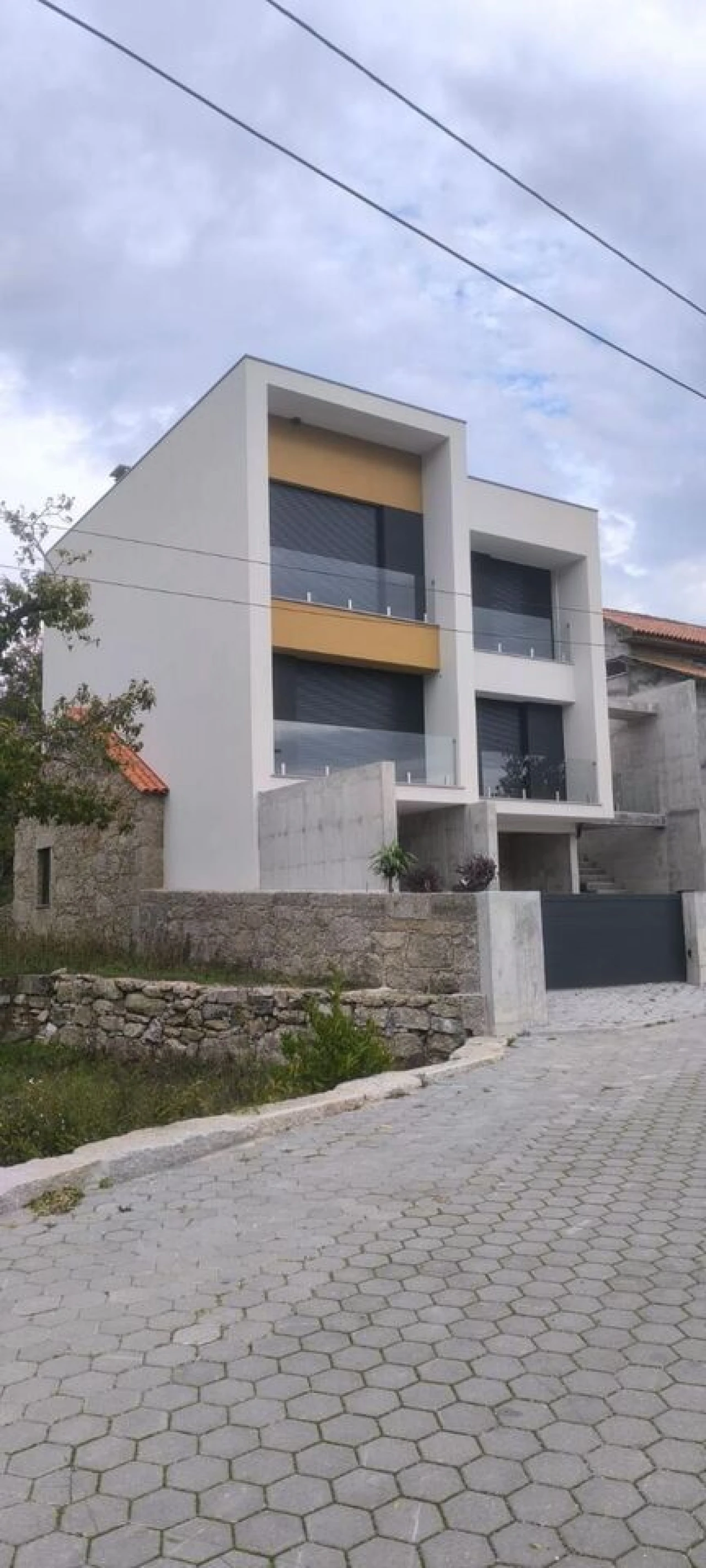 Moradia T3 para Venda em Guarda Foto 4