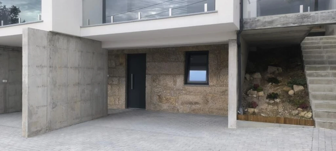 Moradia T3 para Venda em Guarda Foto 5