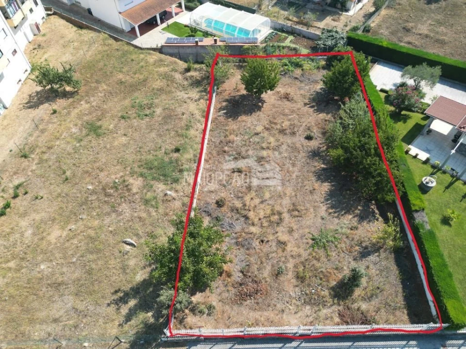 Terreno para Venda em Sé, Santa Maria e Meixedo Foto 1