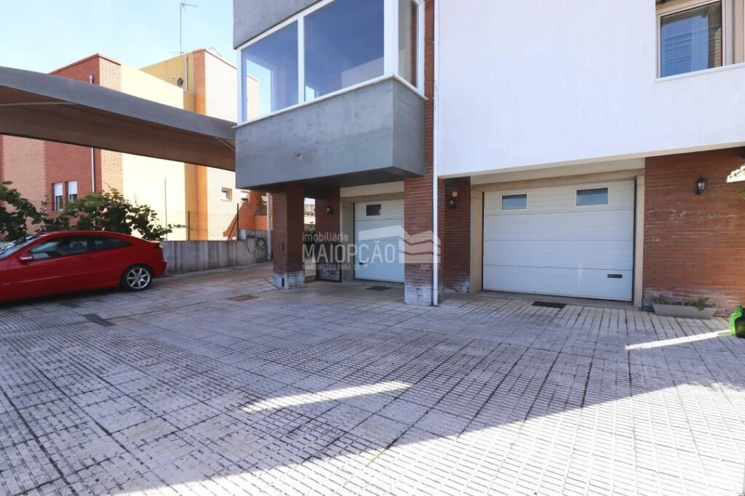 Moradia T5 para Venda em Sé, Santa Maria e Meixedo Foto 22