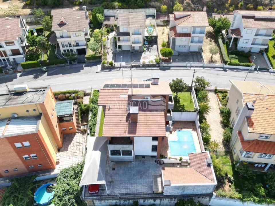 Moradia T5 para Venda em Sé, Santa Maria e Meixedo Foto 5