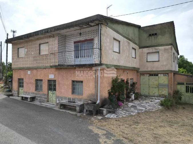 Moradia T9 para Venda em Duas Igrejas Foto 1