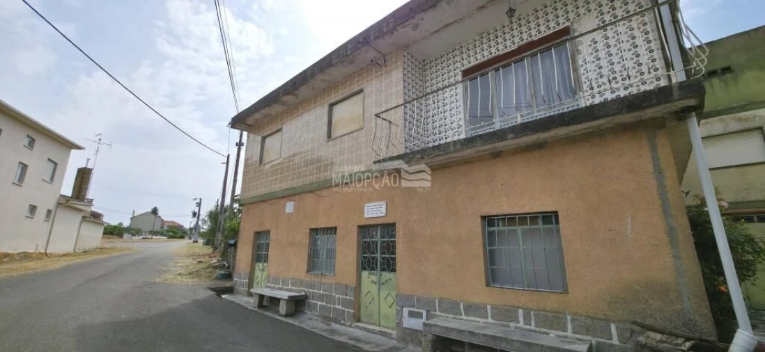 Moradia T9 para Venda em Duas Igrejas Foto 2