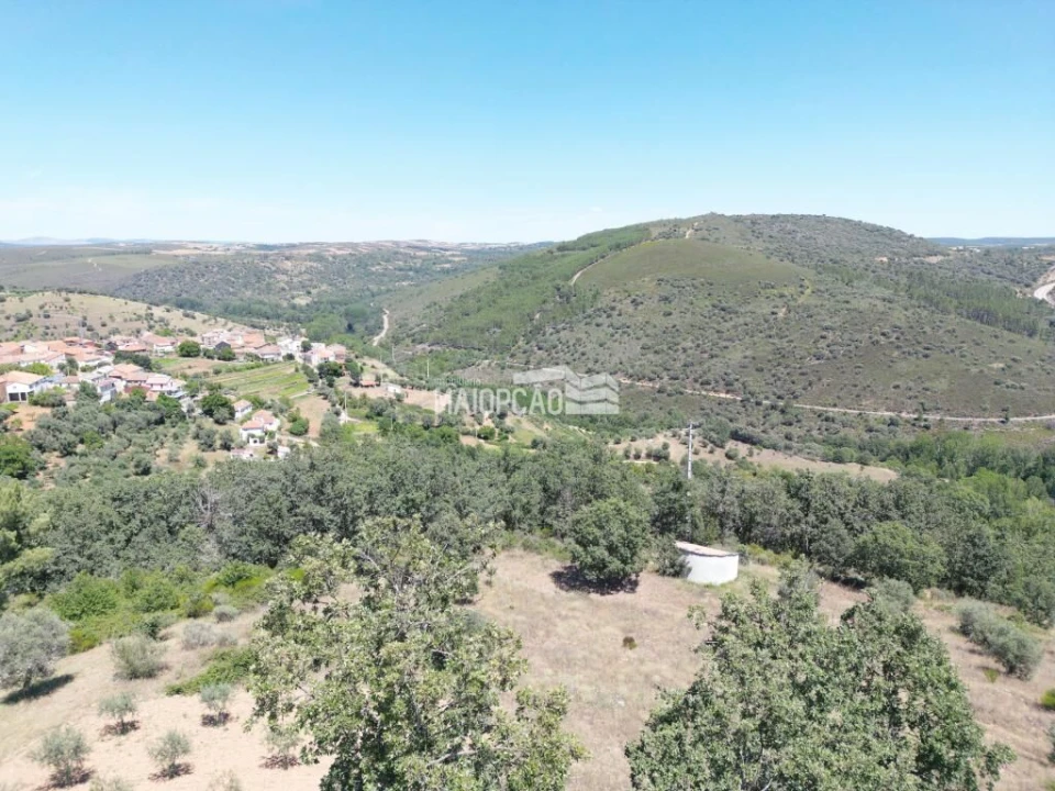 Terreno para Venda em Quintanilha Foto 8