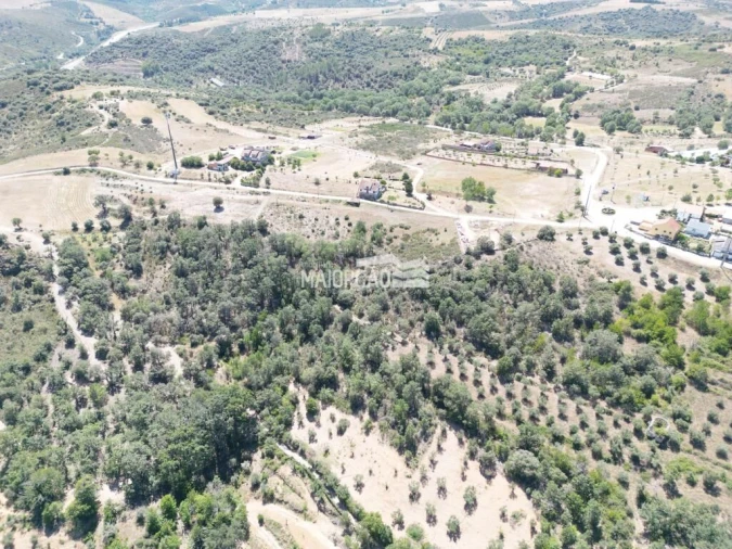 Terreno para Venda em Quintanilha Foto 2