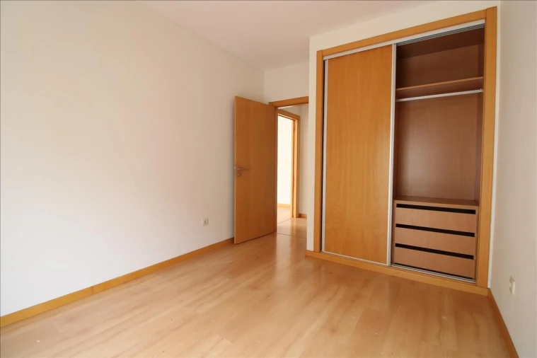 Apartamento T1 para Venda em Buarcos Foto 9