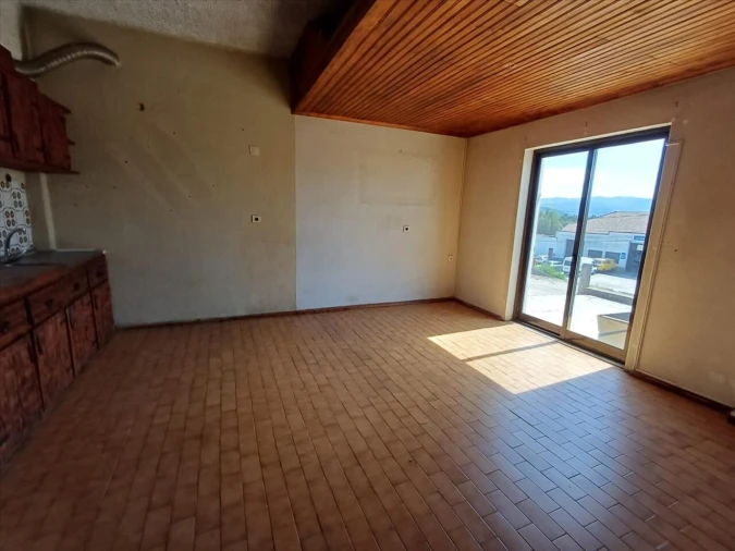 Moradia T6 para Venda em Nogueira do Cravo Foto 12