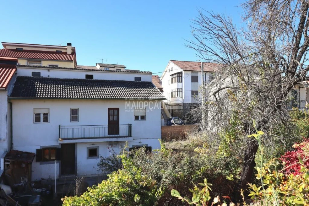 Moradia T6 para Venda em Sé, Santa Maria e Meixedo Foto 1