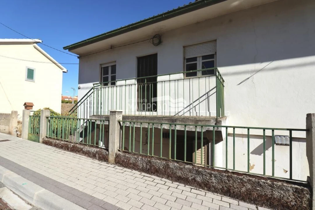 Moradia T6 para Venda em Sé, Santa Maria e Meixedo Foto 3