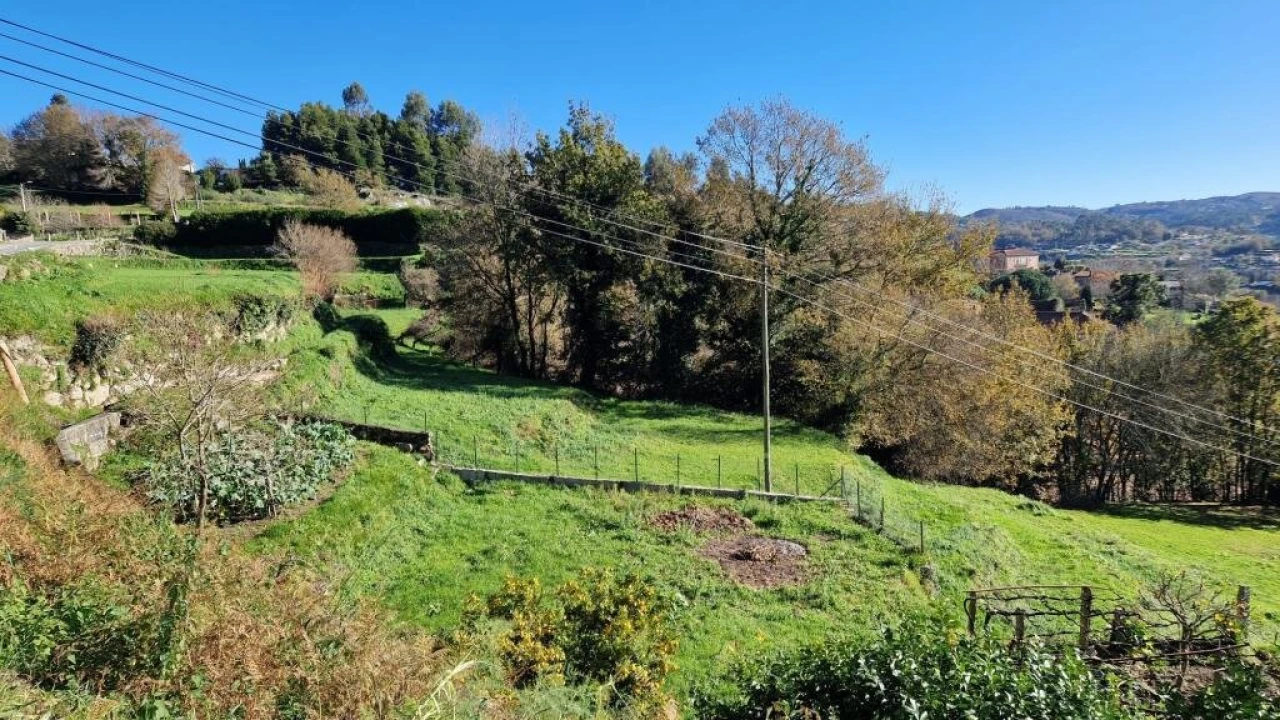Terreno para Venda em Mozelos Foto 3