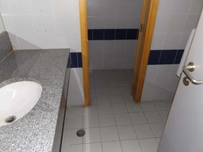 Loja para Venda em Amiais de Baixo Foto 9