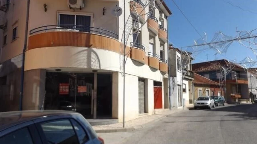 Loja para Venda em Amiais de Baixo