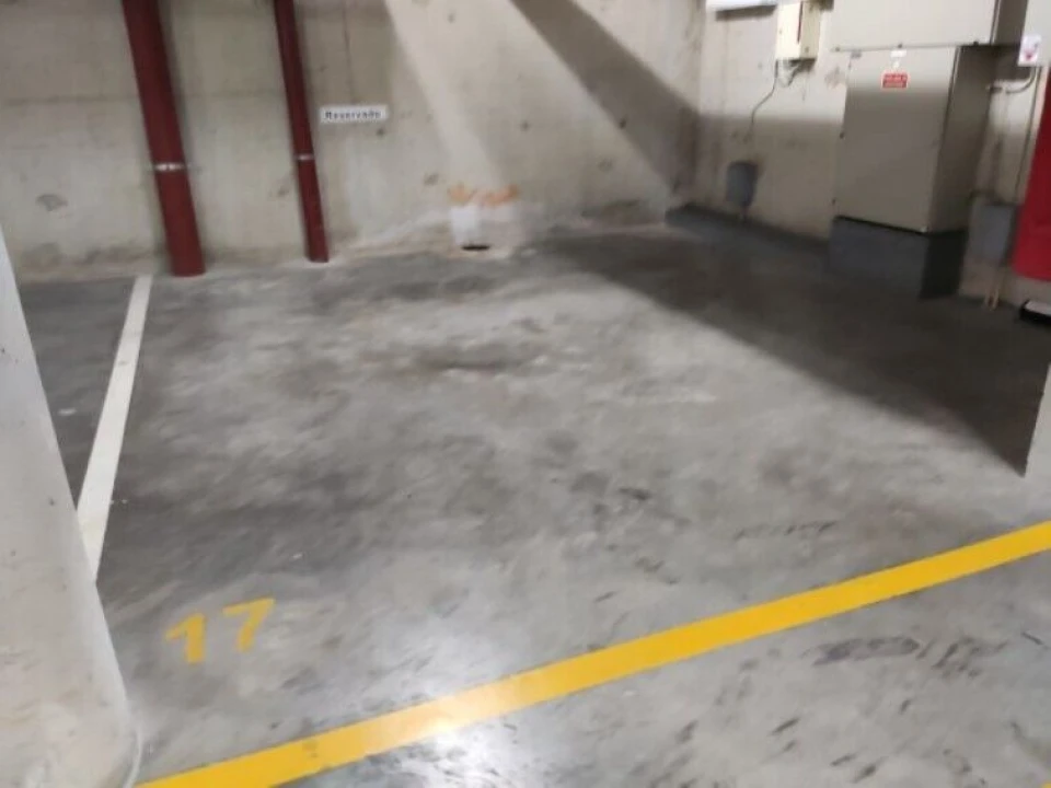 Garagem para Venda em Albufeira e Olhos de Água Foto 1