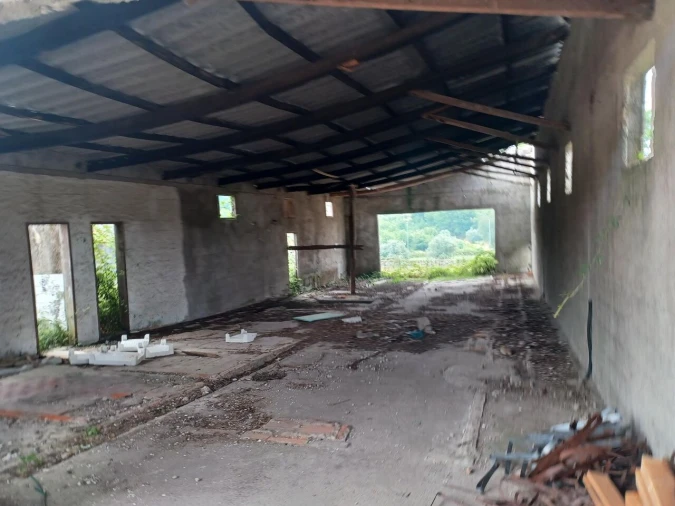 Armazém para Venda em Cunha Baixa Foto 3