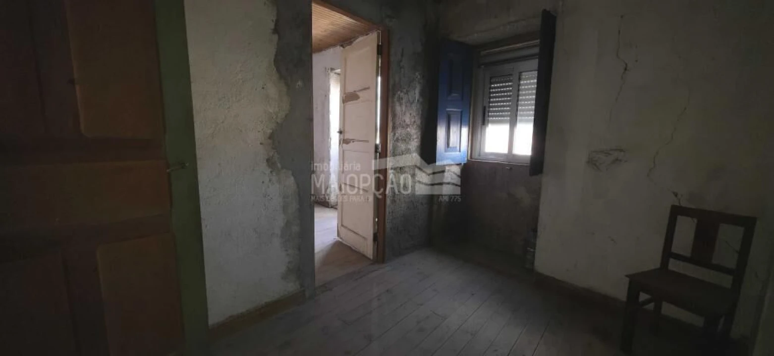 Moradia T3 para Venda em Picote Foto 7