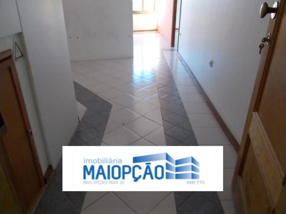 Escritório para Venda em Macedo de Cavaleiros Foto 2