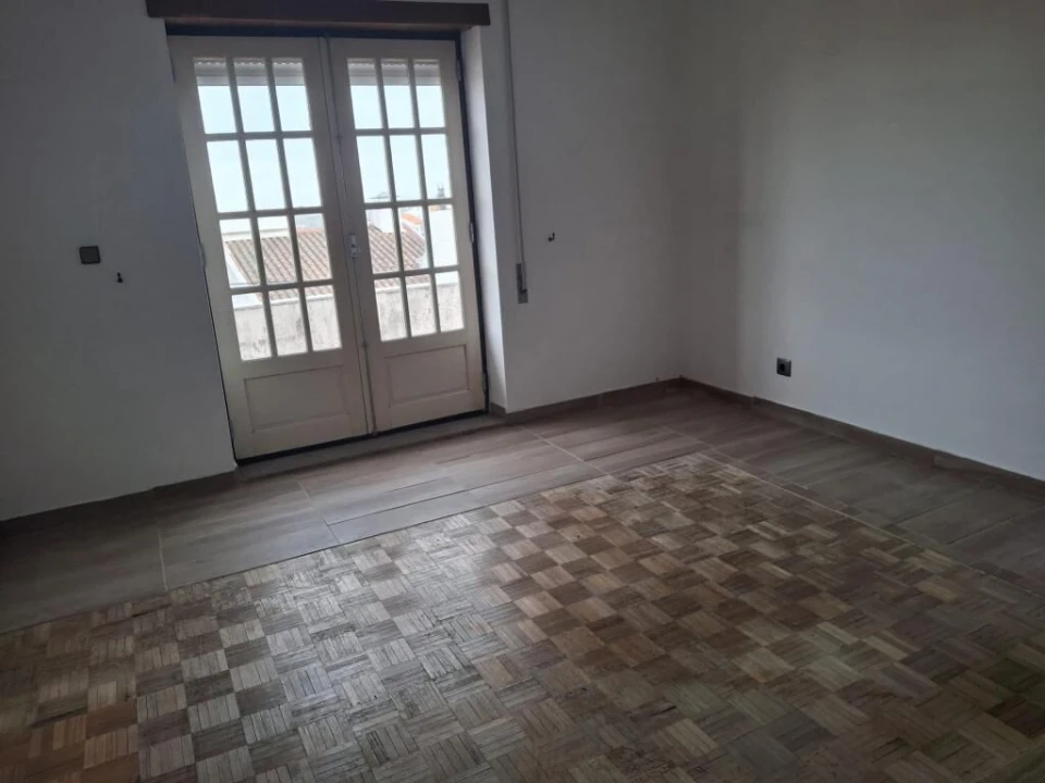 Moradia T9 para Venda em Guarda Foto 12