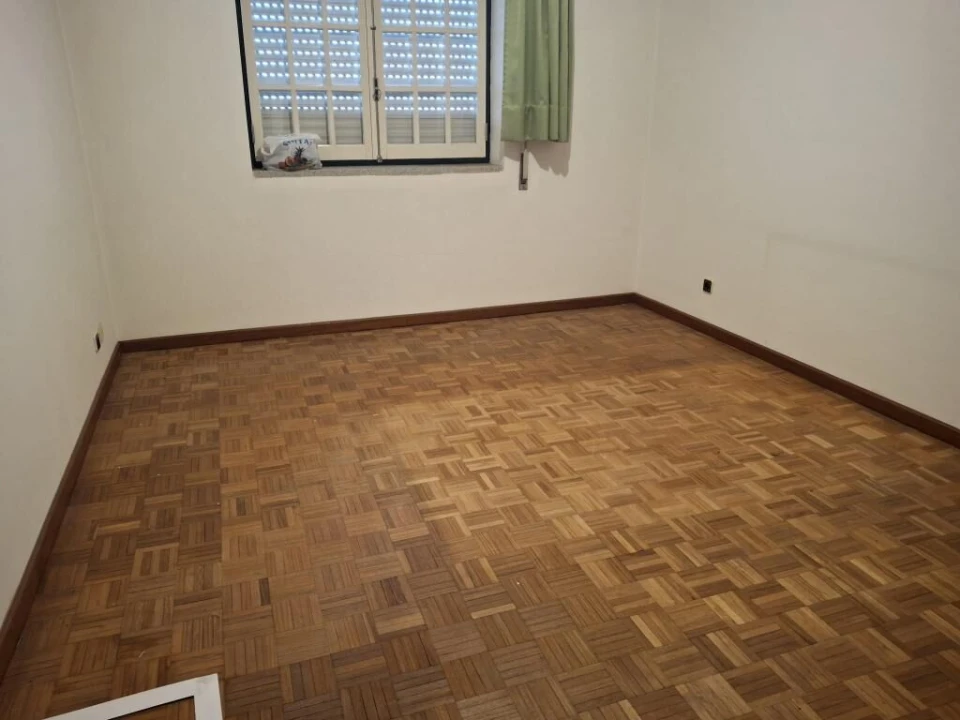 Moradia T9 para Venda em Guarda Foto 18