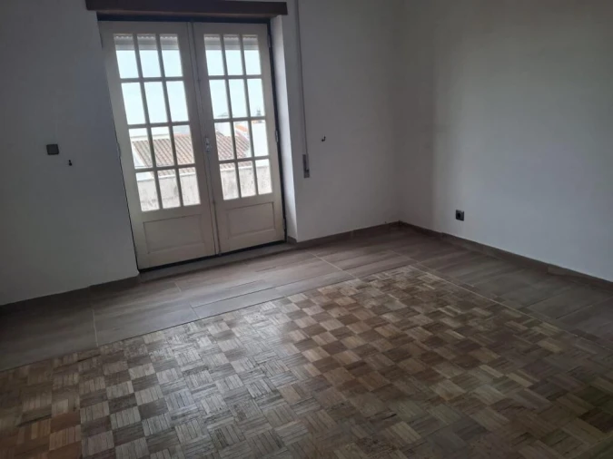 Moradia T9 para Venda em Guarda Foto 12
