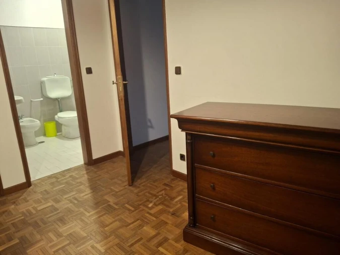 Moradia T9 para Venda em Guarda Foto 10