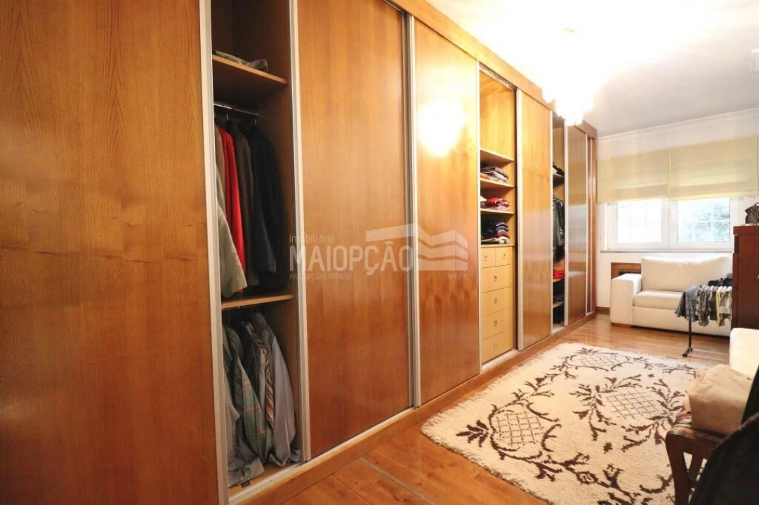 Moradia T6 para Venda em Samil Foto 13