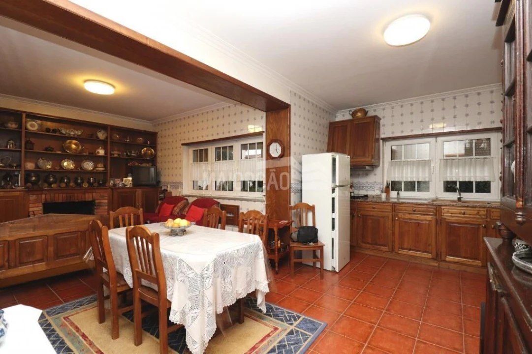 Moradia T6 para Venda em Samil Foto 15