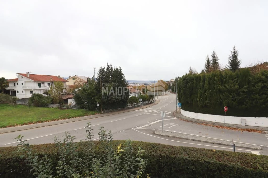 Moradia T6 para Venda em Samil Foto 17