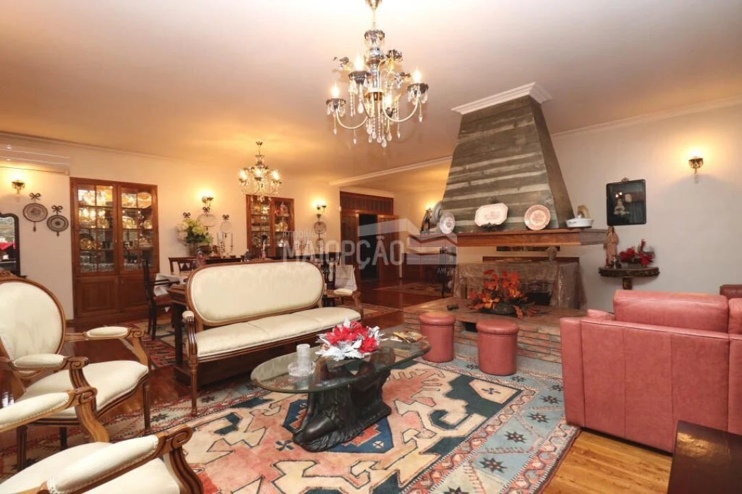 Moradia T6 para Venda em Samil Foto 3