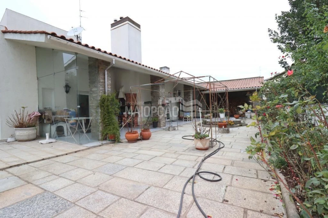 Moradia T6 para Venda em Samil Foto 6