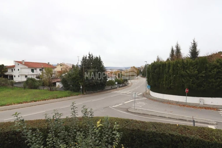 Moradia T6 para Venda em Samil Foto 17