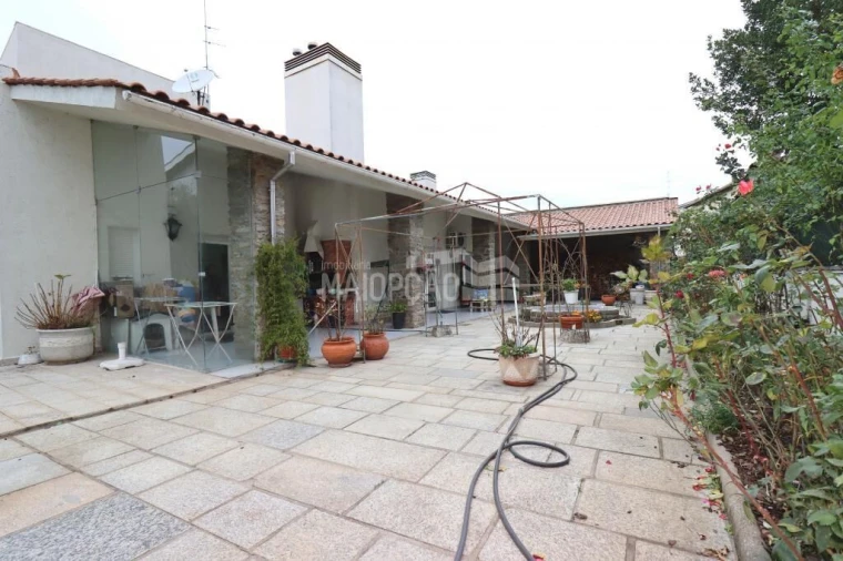 Moradia T6 para Venda em Samil Foto 6