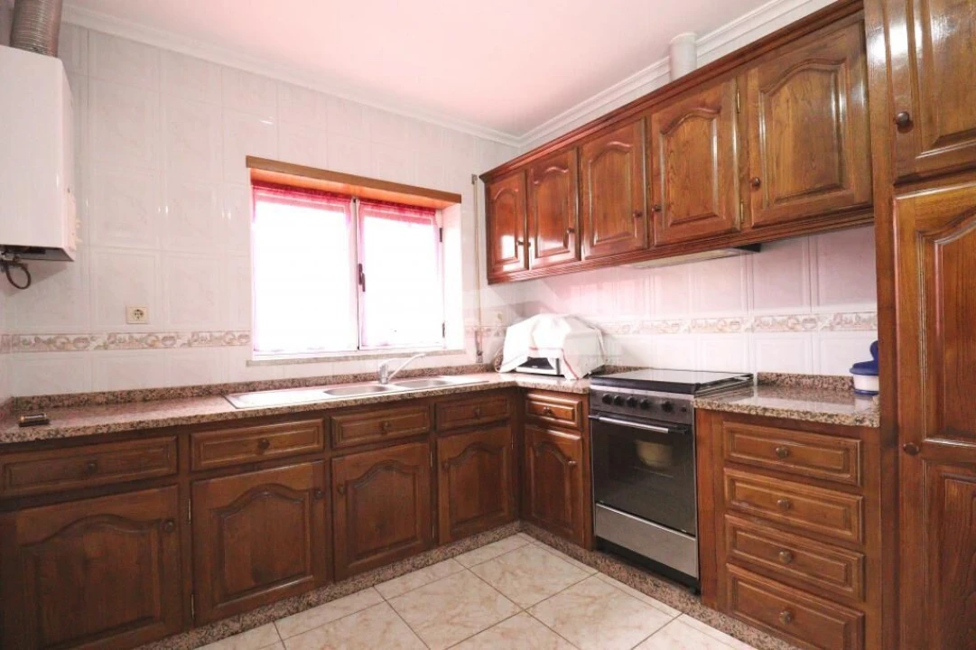 Moradia T4 para Venda em Vilar Seco de Lomba Foto 9