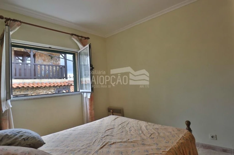 Moradia T4 para Venda em Vilar Seco de Lomba Foto 12