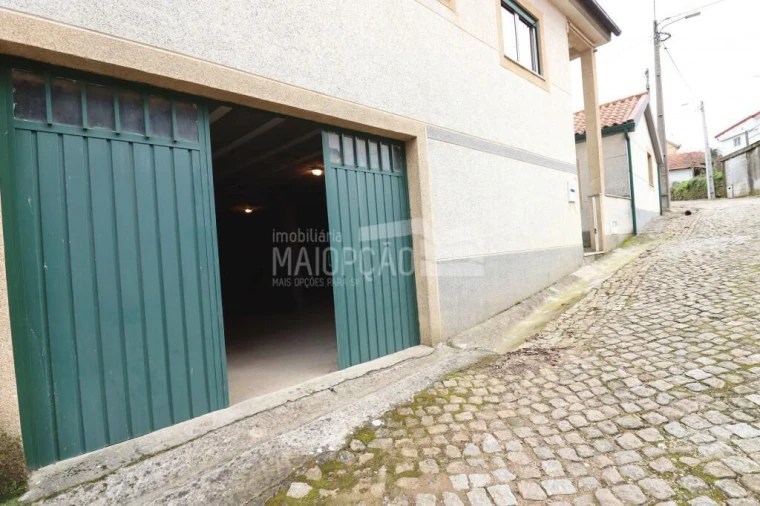 Moradia T4 para Venda em Vilar Seco de Lomba Foto 7