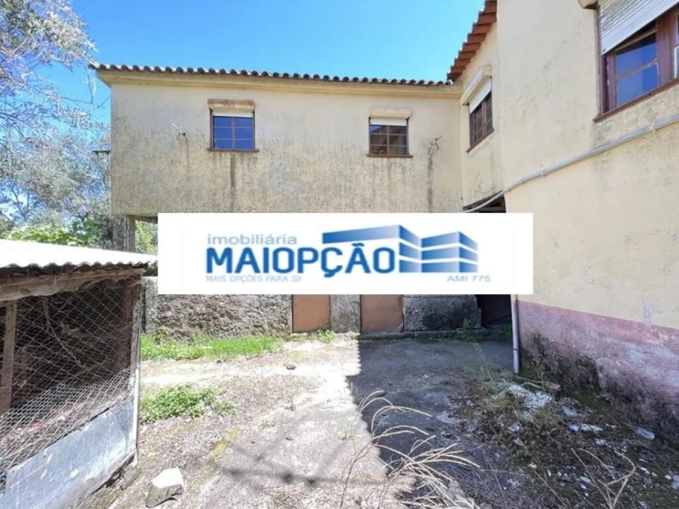 Moradia T4 para Venda em Vila Nova de Tazem Foto 4