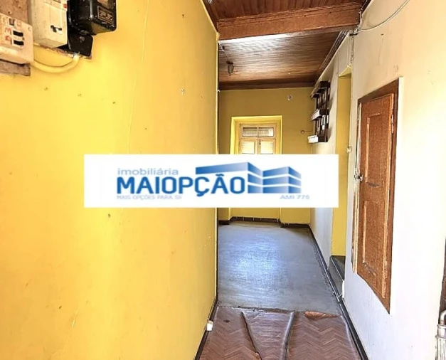 Moradia T4 para Venda em Vila Nova de Tazem Foto 3