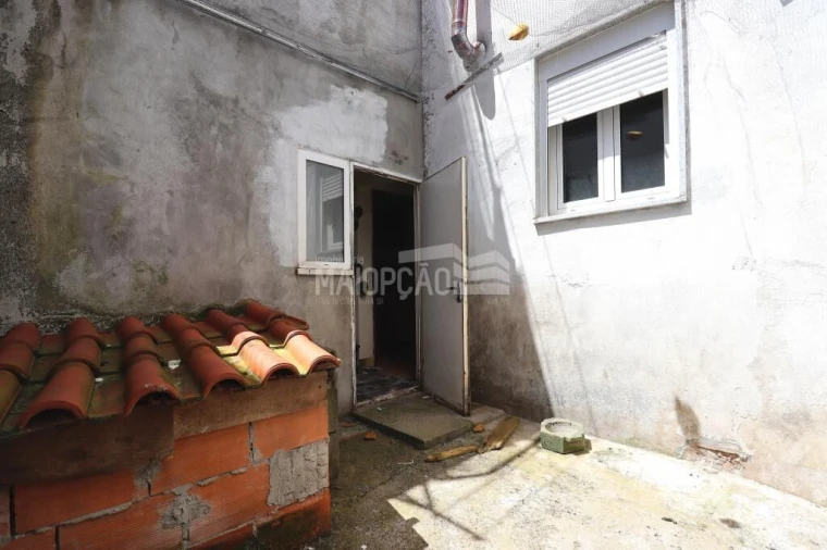 Moradia T5 para Venda em Sé, Santa Maria e Meixedo Foto 8
