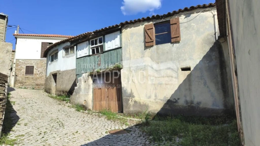 Moradia T2 para Venda em Açoreira Foto 2