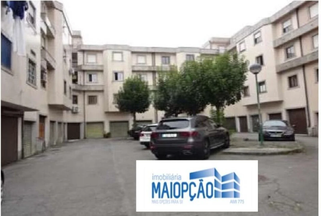 Armazém para Venda em Urgezes Foto 2