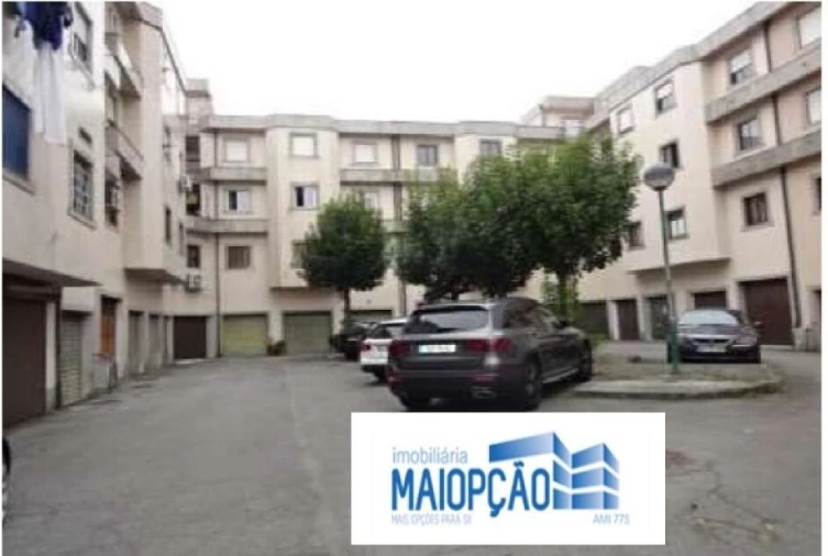 Armazém para Venda em Urgezes Foto 2